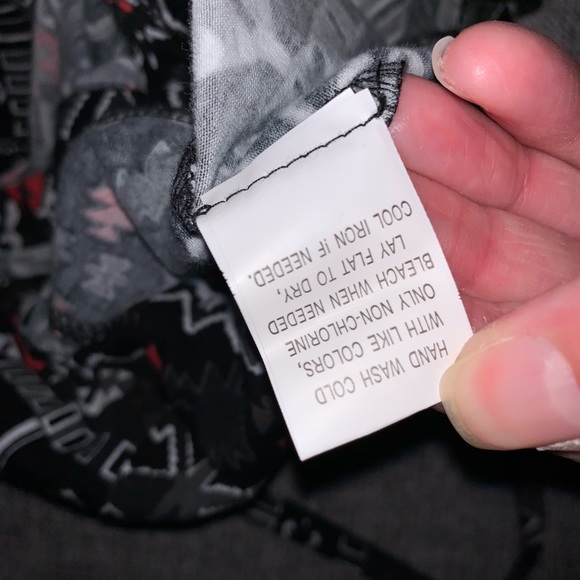 NWT Nollie Button Front Black and White Crop Top - Picture 9 of 9